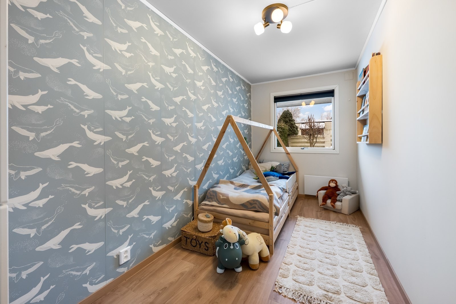 Soverom med god plass til seng og annet ønskelig møblement. Galleribilde