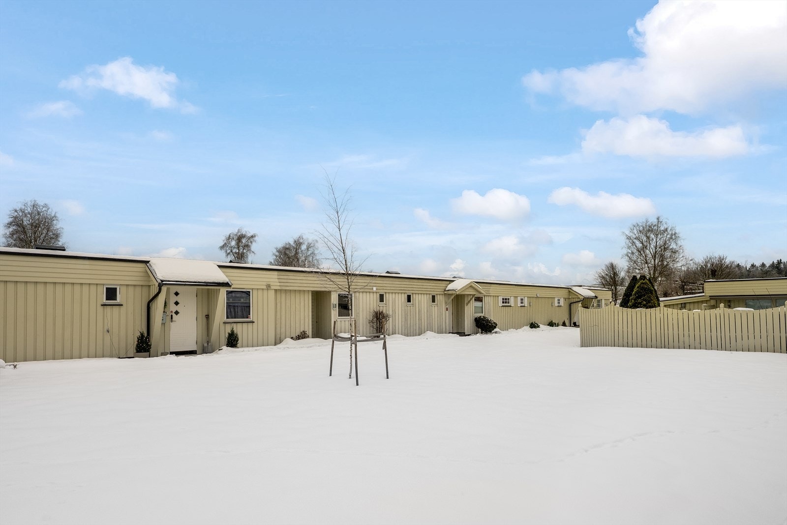 Velkommen til Åsenhagen 22D! Her bor man i et meget barnevennlig område med nærhet til skole og barnehage. Galleribilde