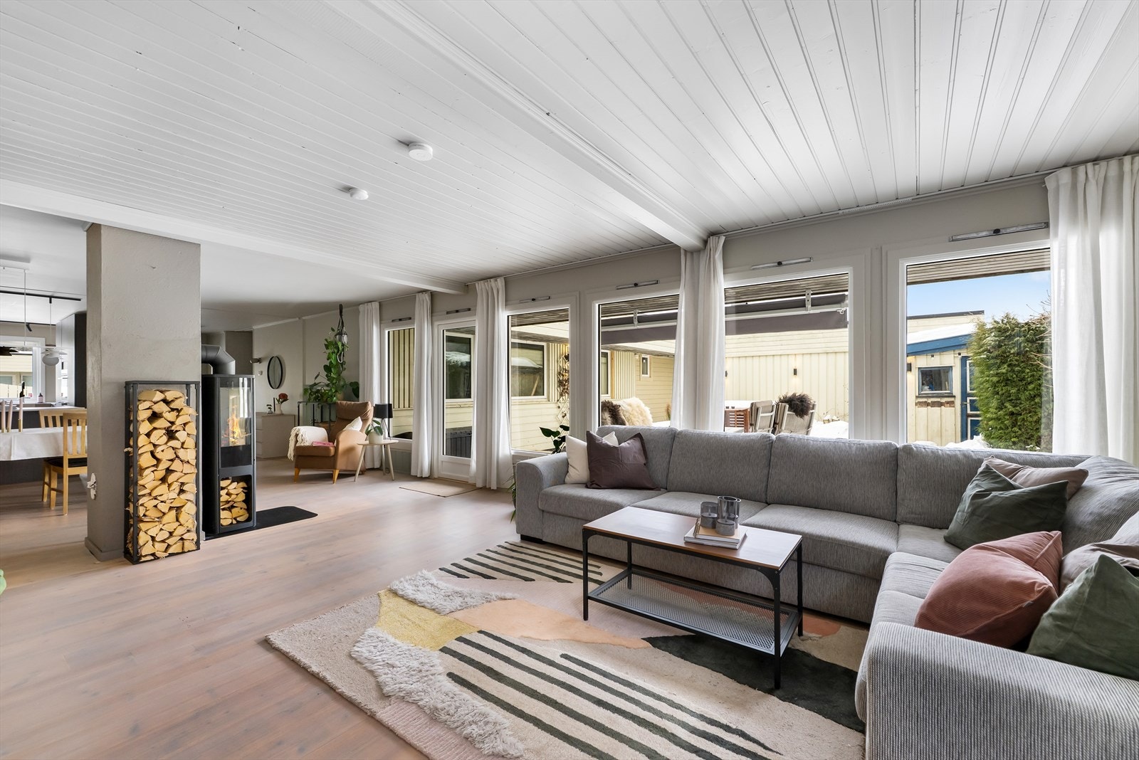 DNB Eiendom ved Malin Bruer har gleden av og presentere Åsenhagen 22D, et barnevennlig og attraktivt atriumhus med alt på ett plan! Galleribilde