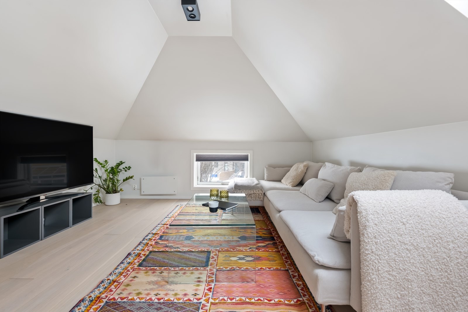 Rommet er byggemeldt og godkjent som et soverom. Galleribilde