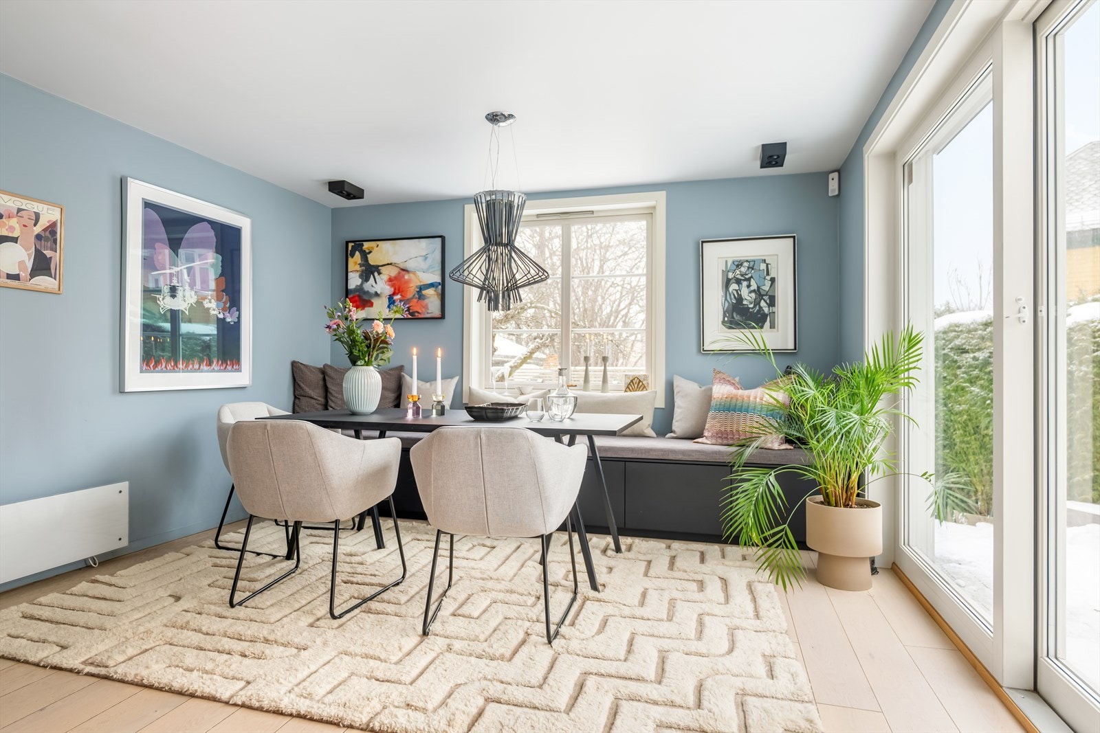 Boligen fremstår med meget god standard og moderne utførelse. Galleribilde