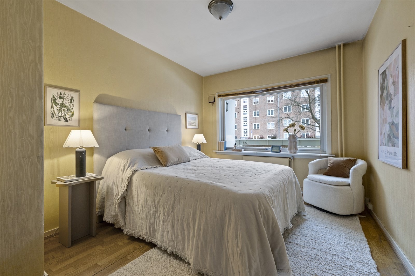 Leiligheten har to soverom, begge av god størrelse Galleribilde