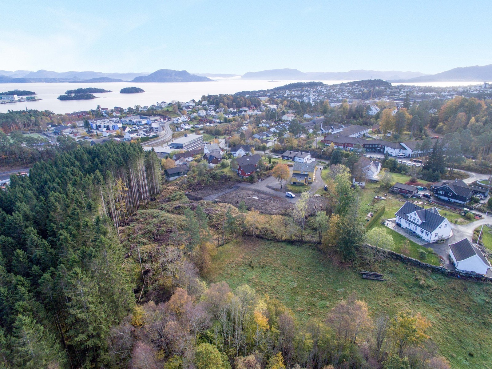 Tomtene er fint opparbeidet og det ligger vann/avløp til tomtegrensene Galleribilde