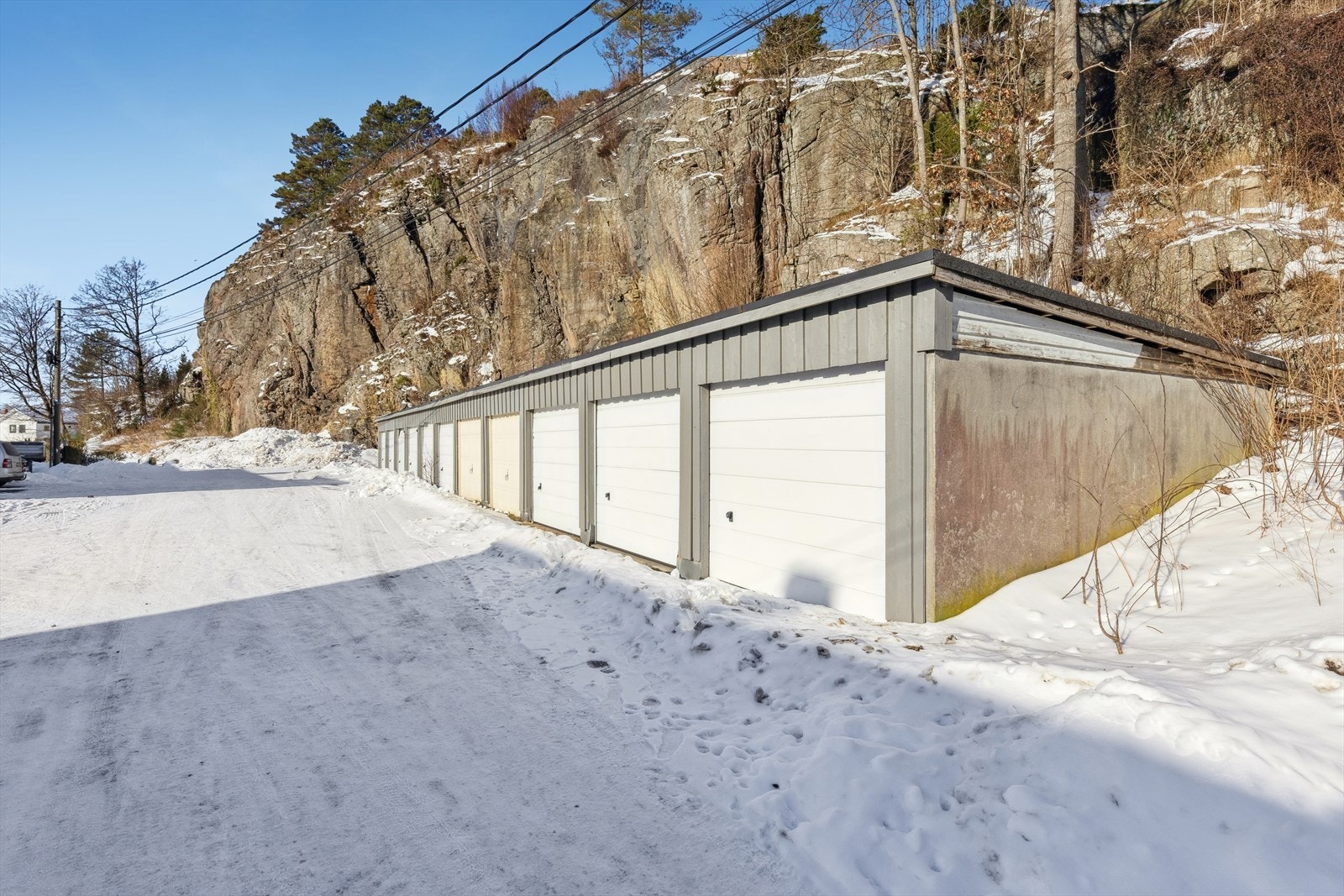 Garasje i felles parkeringsanlegg. Galleribilde