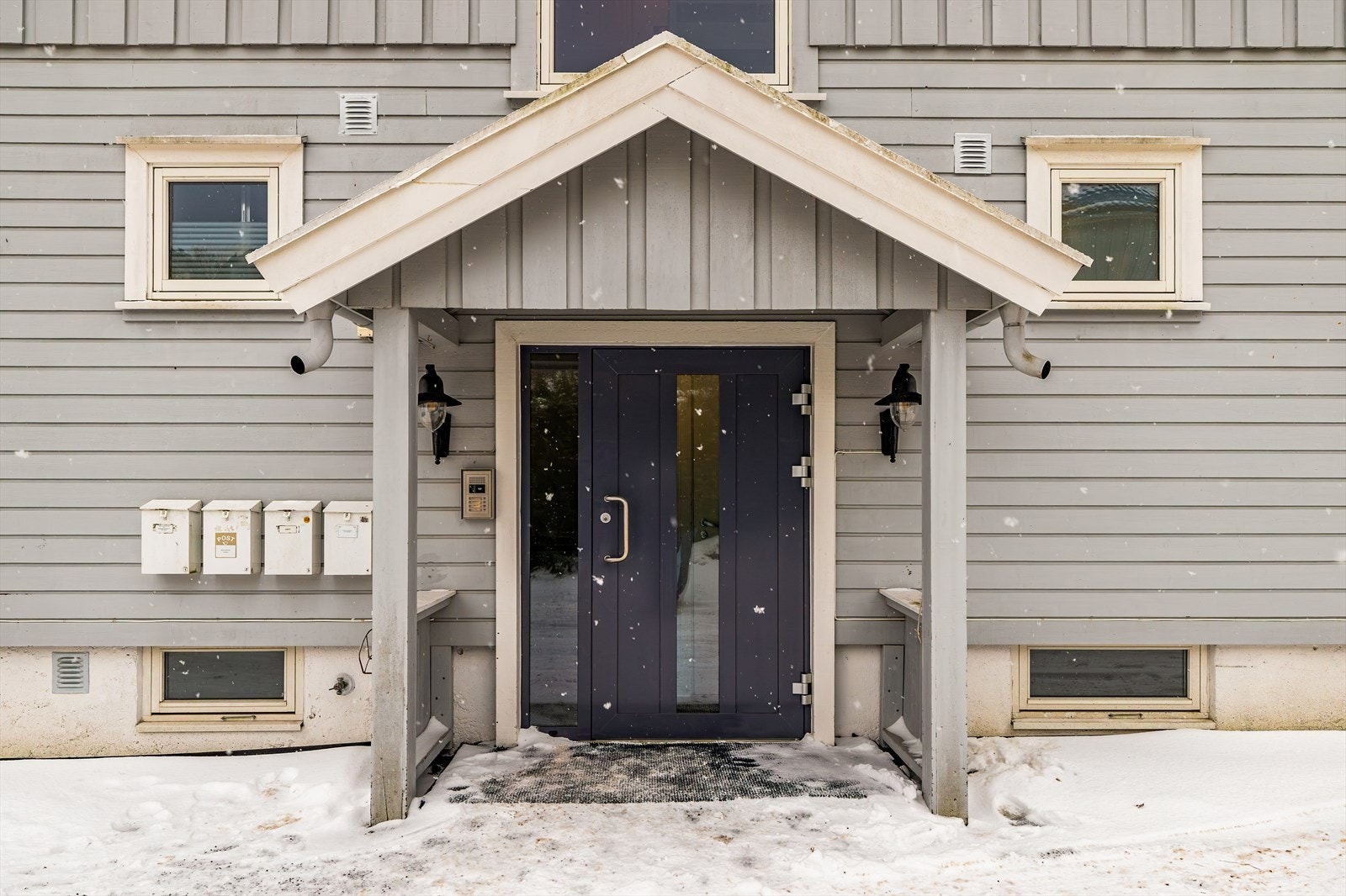 Boligbygg med flere boenheter med byggeår fra 1954. Galleribilde