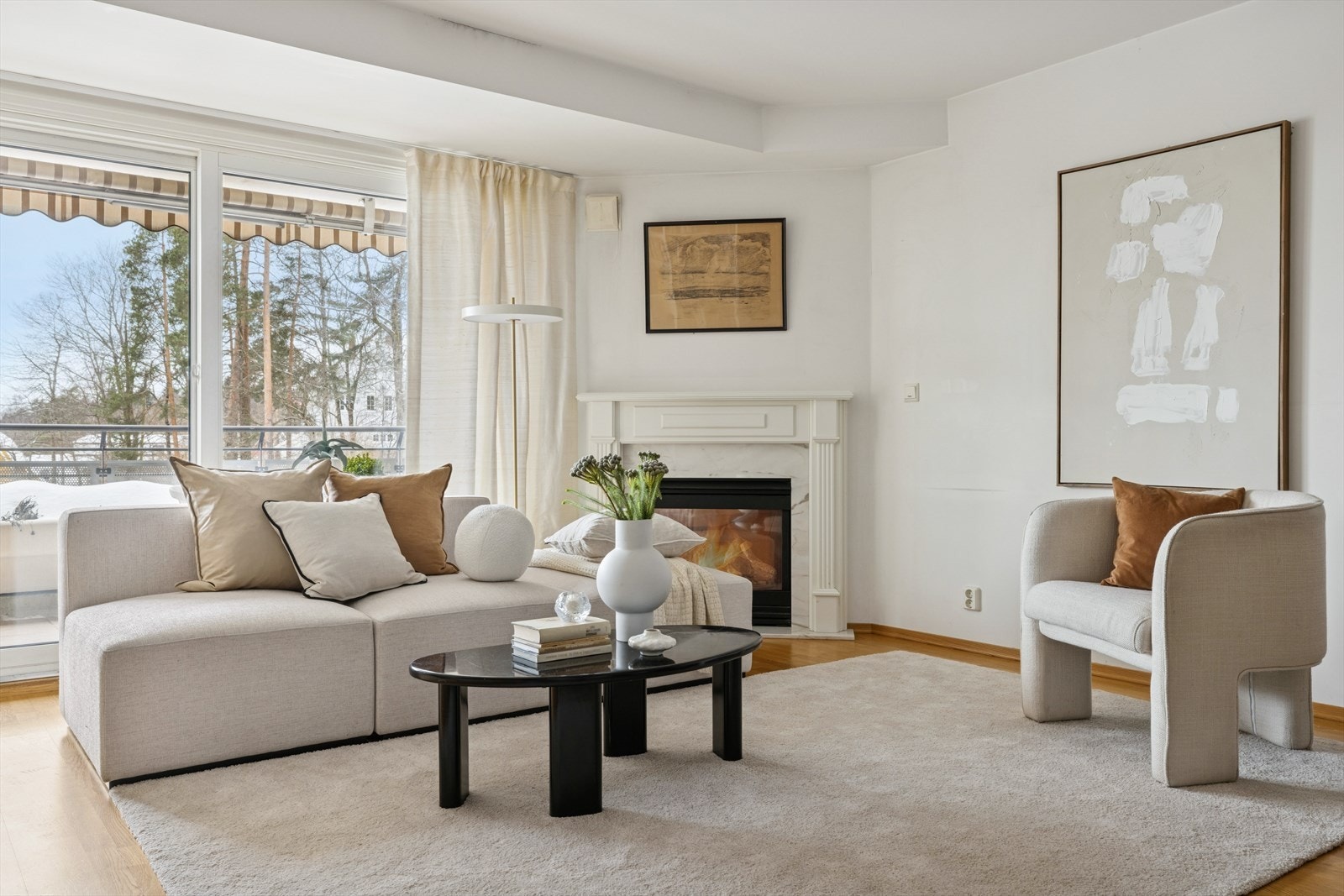 Her har du også en stor gasspeis som luner godt på kalde vinterdager. Galleribilde