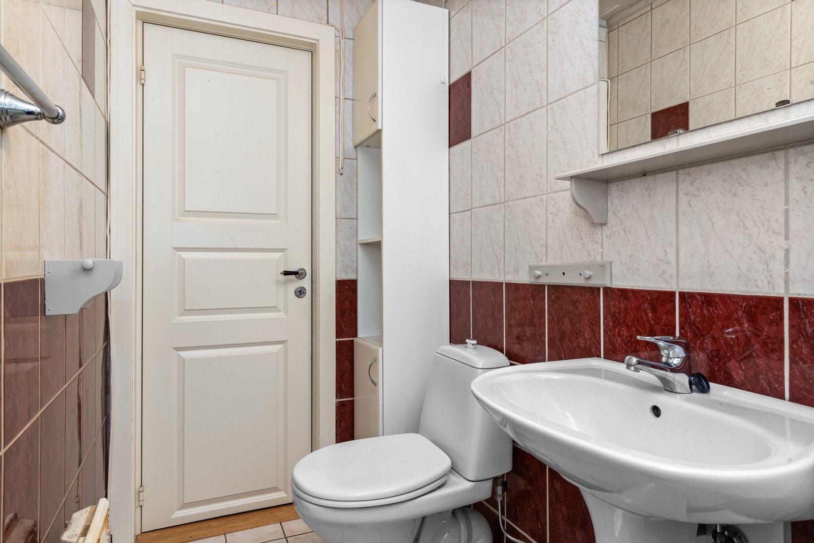 Det må påregnes full oppussing/oppgradering av baderom. Galleribilde