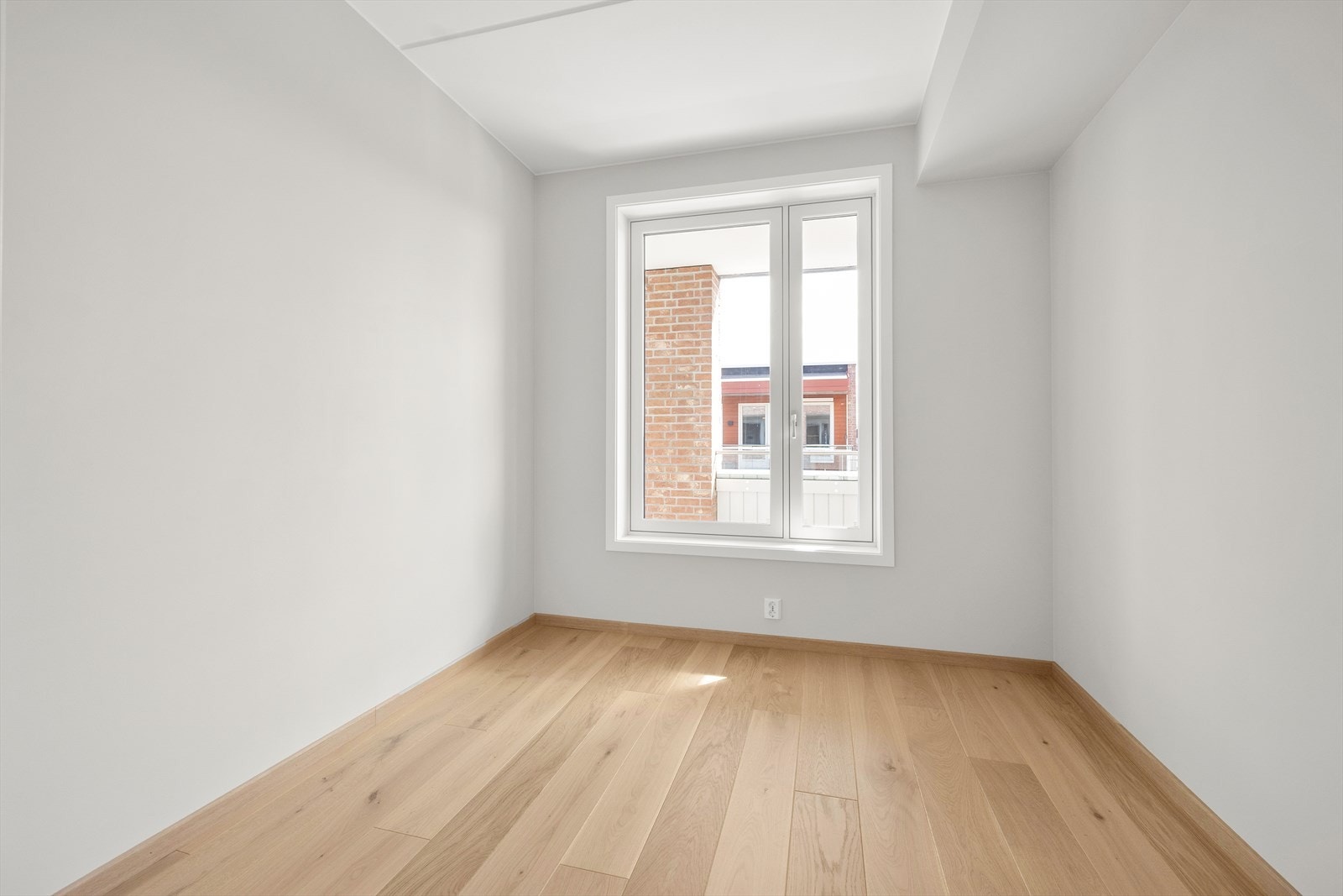 Det ekstra soverommet (soverom nr. 2) gjør denne leiligheten anvendelig og perfekt til kontor, barnerom eller gjester. Galleribilde