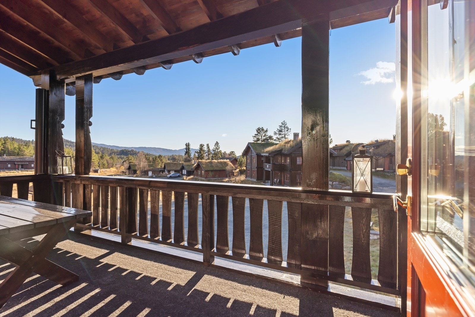 Her kan man nyte utsikt og solen på terrassen! Galleribilde