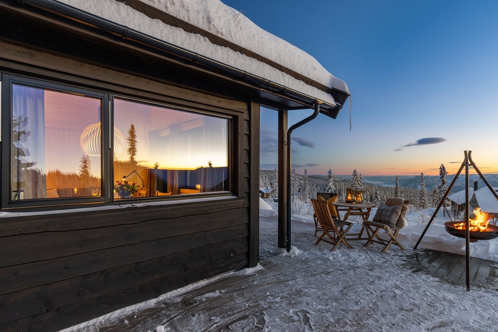 En lekker familiehytte fra 2021 med storslagen utsikt! Galleribilde