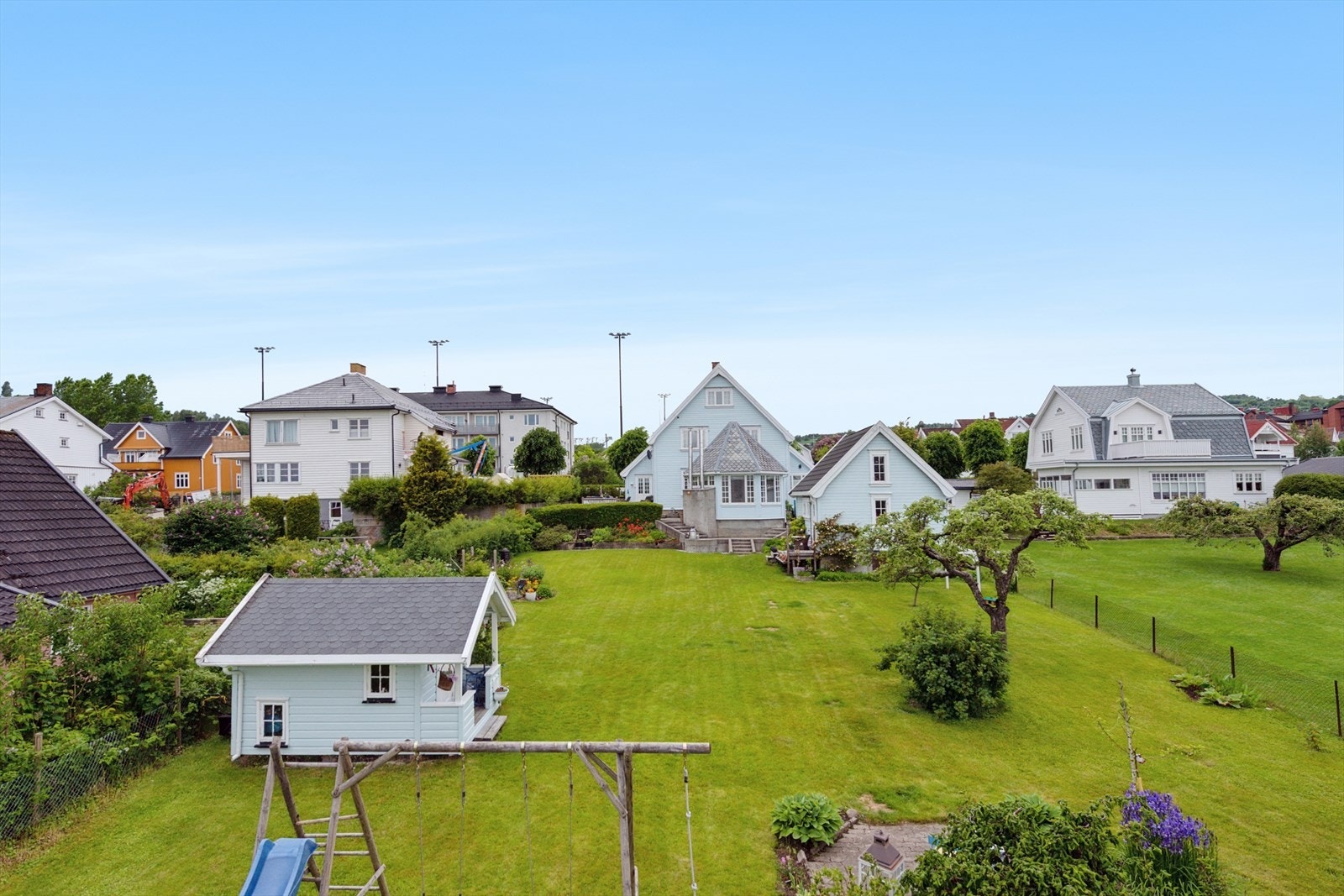 Beliggenheten er sentral med gangavstand til blant annet CC Gjøvik kjøpesenter. Galleribilde