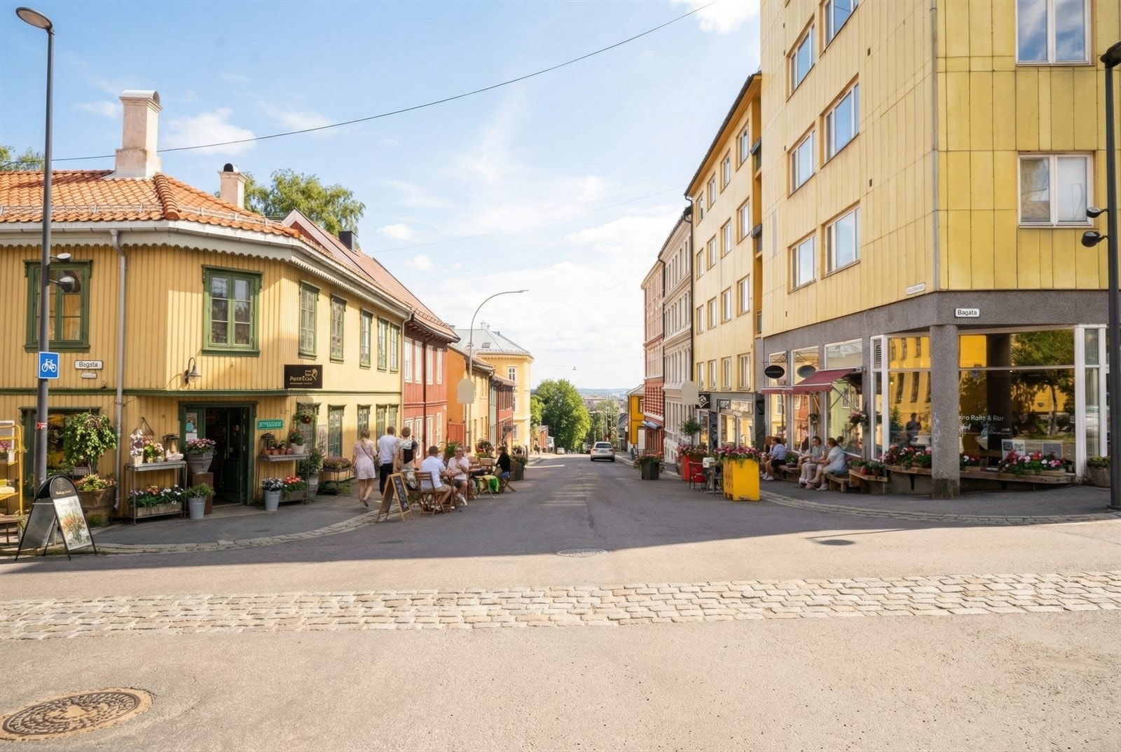 Sitat fra selger: "Det blir ikke mer Kardemommeby-følelse enn på Kampen. Start helgen med nybakt brød fra bakeren, grill pølser kjøpt fra den lokale slakteren og ferske blomster fra Blomsterenga" Galleribilde