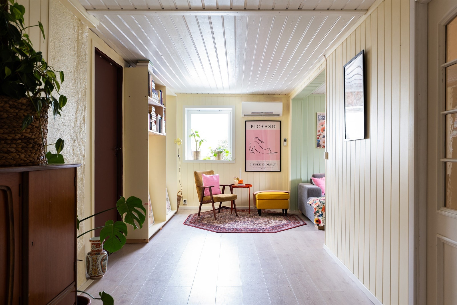 Stuens luft-luft varmepumpe er fra 2011. Galleribilde