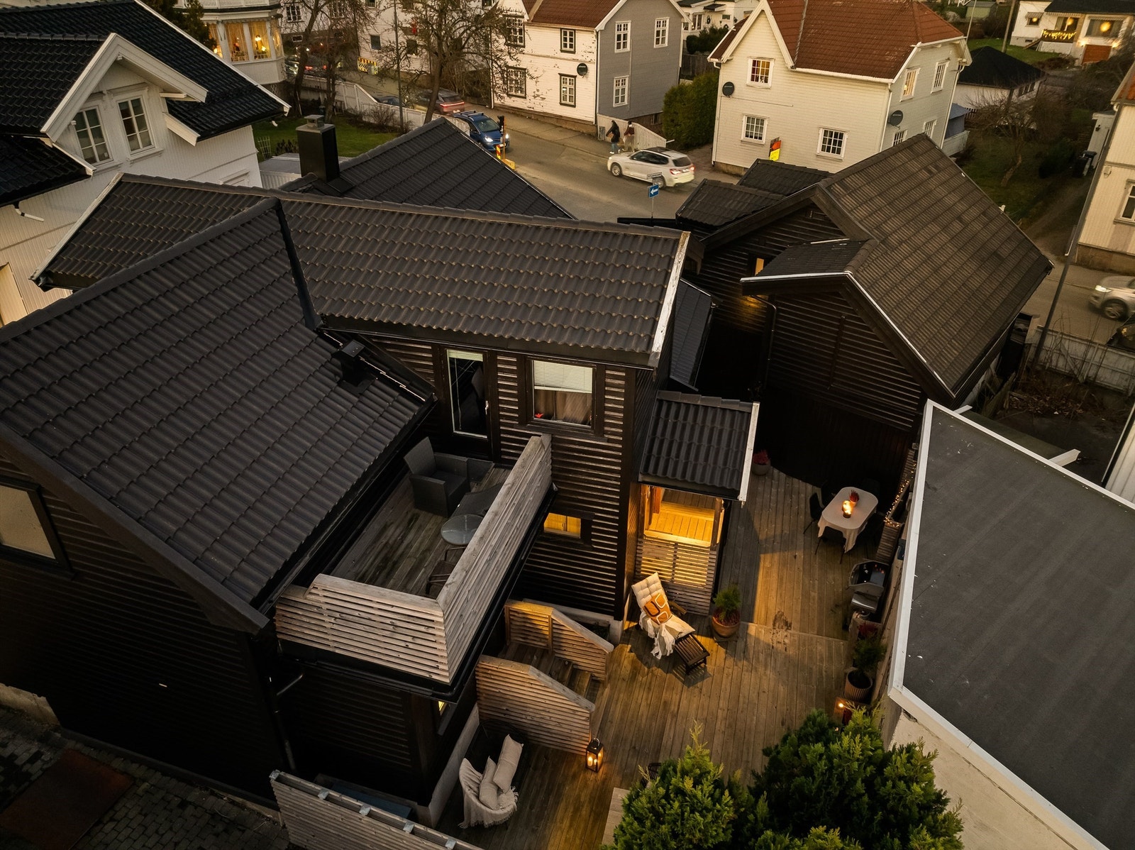 Eneboligen har historie helt tilbake til sent på 1800-tallet, men er i vesentlig nyere tid både tilbygget og modernisert.
Fotograf; Kristoffer Kristiansen. Galleribilde