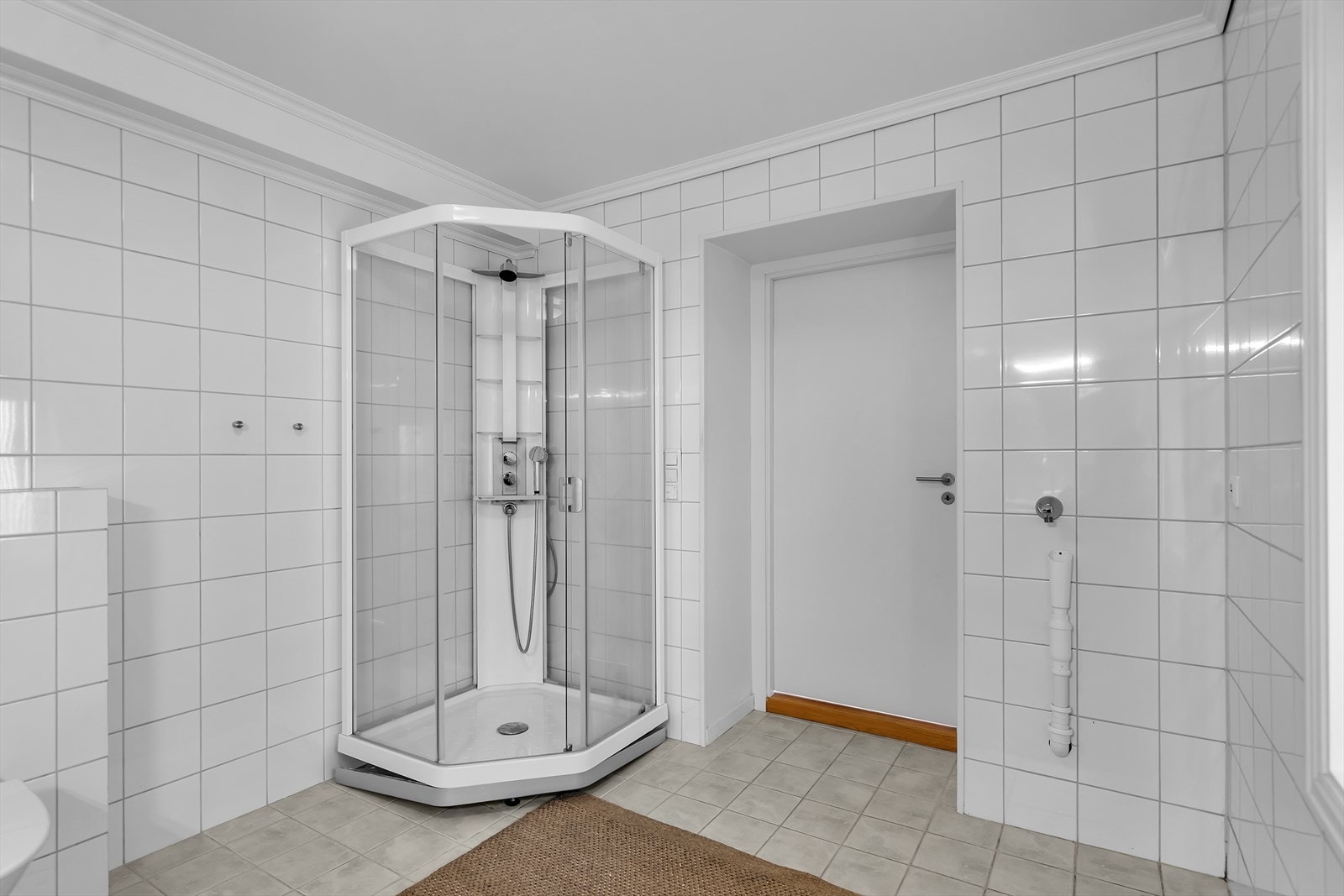 Opplegg til vaskemaskin og tørketrommel. Galleribilde