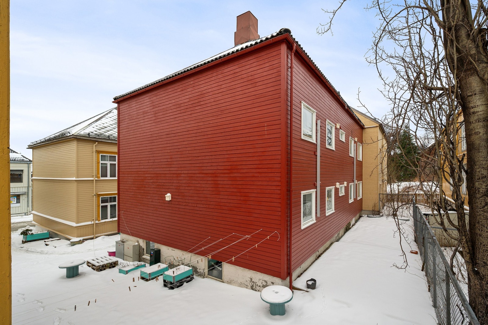 Weidemanns vei 17 B har en skjermet beliggenhet og kort avstand til både NTNU og Solsiden. Galleribilde