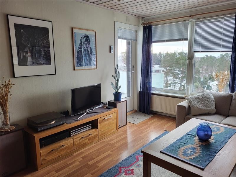 Stuen har tilgang til balkong Galleribilde