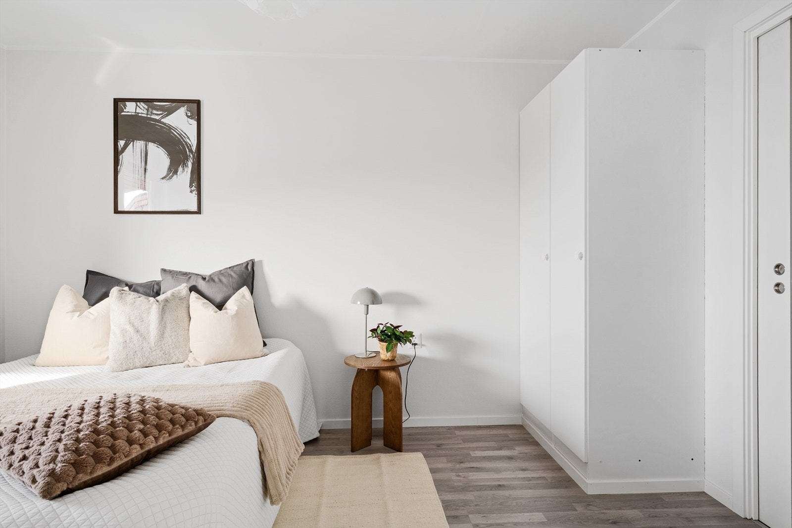 - Soverommet måler 11,2 m² og kan enkelt innredes med dobbeltseng og øvrig møblement - Galleribilde