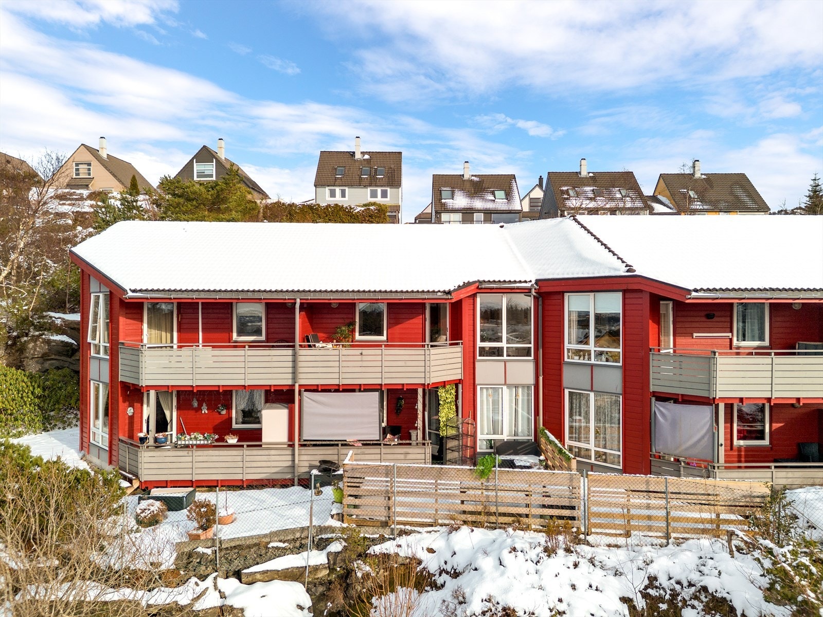 - Kort vei til dagligvare med 5 min gange til Kiwi og 8 min til Coop Extra - Galleribilde