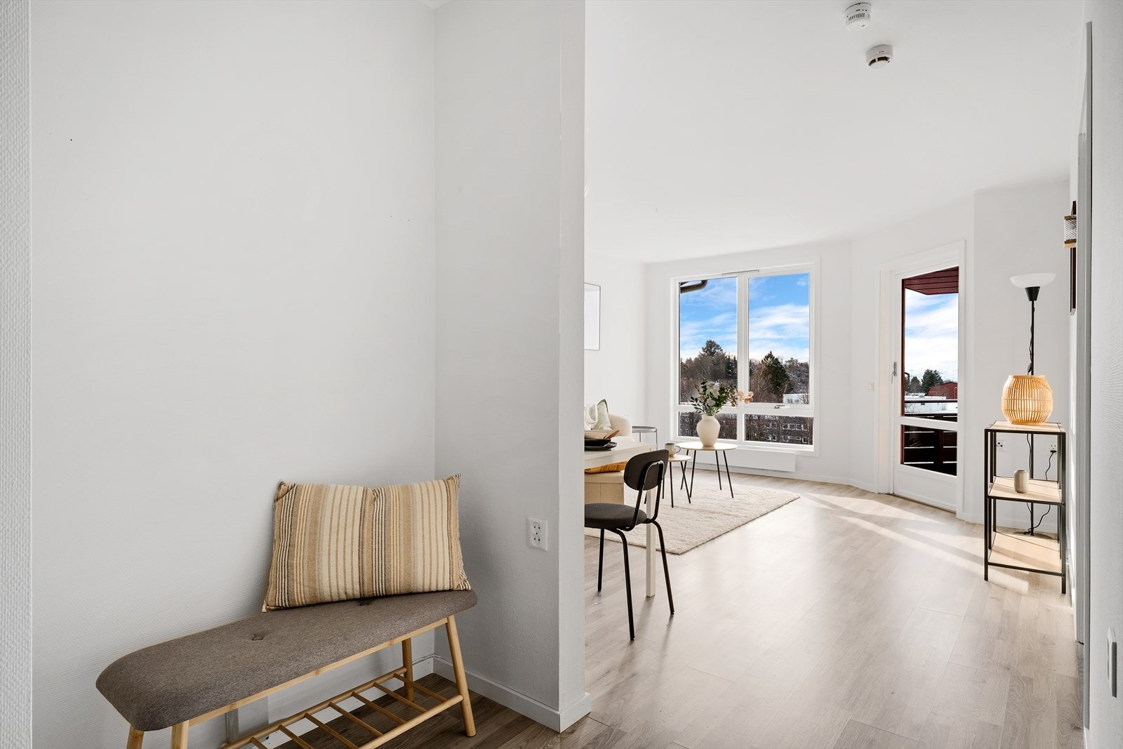 - Romslig entré/gang på 6,4 m² - Galleribilde