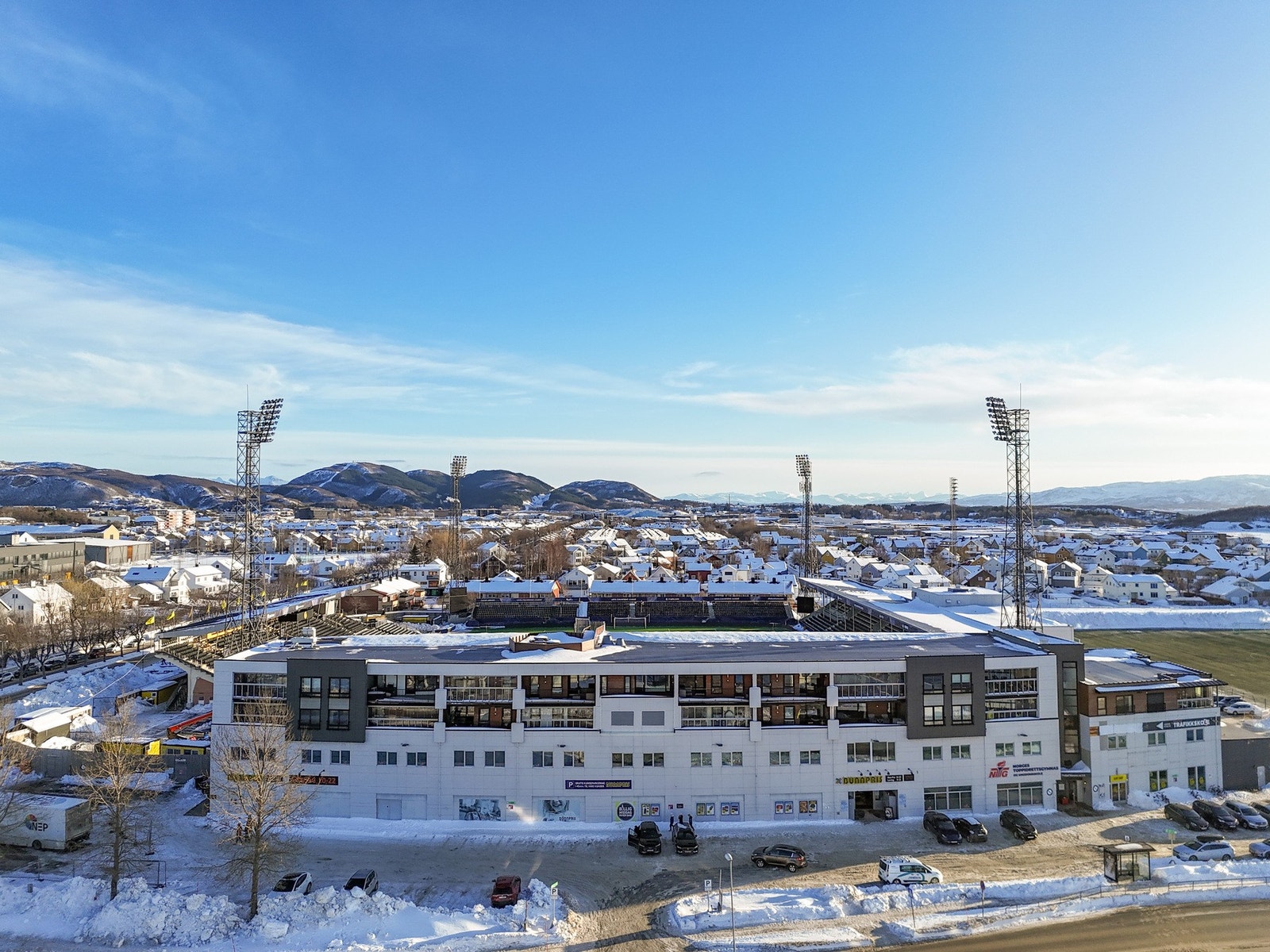 I samme bygg som leiligheten finner du dagligvarebutikk som også har søndagsåpent! Galleribilde