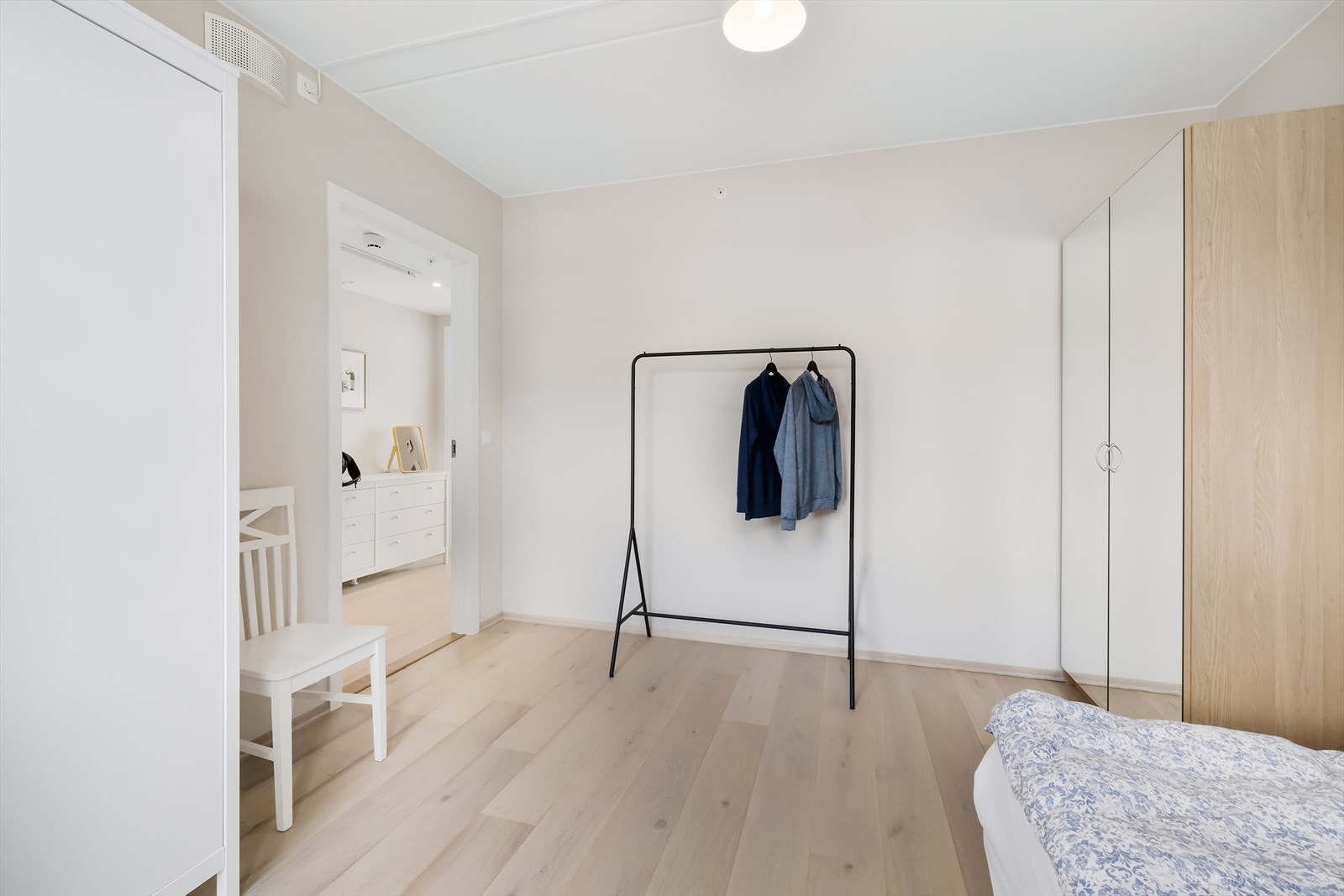 Det er også god plass til garderobe Galleribilde