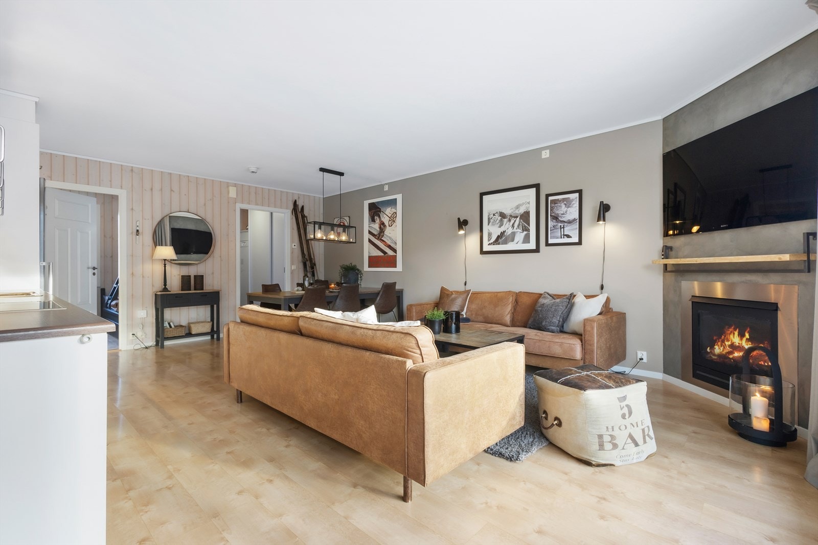 Leiligheten har en praktisk og herlig stueavdeling med god møbleringsfrihet. Galleribilde