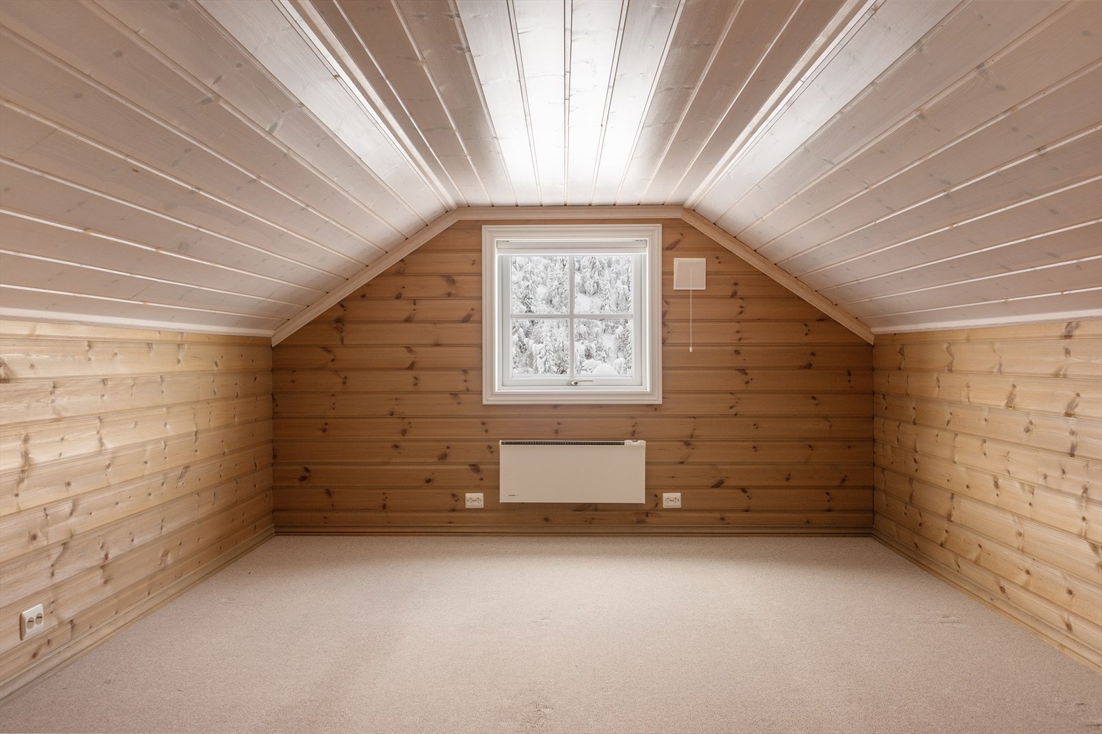 De lyse rommene og spennende takvinklene gjør likevel etasjen til et populært tilholdssted, særlig for familiens yngste. Galleribilde