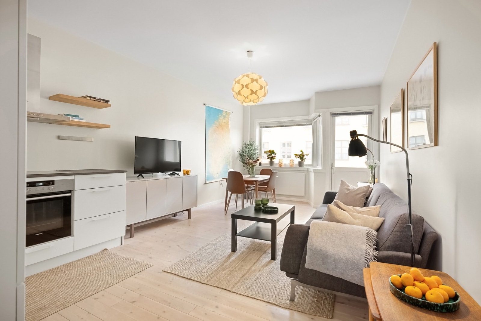 Vesentlig oppusset i regi av dagens eiere i 2016-2018. Arbeider utført av fagfolk. Galleribilde