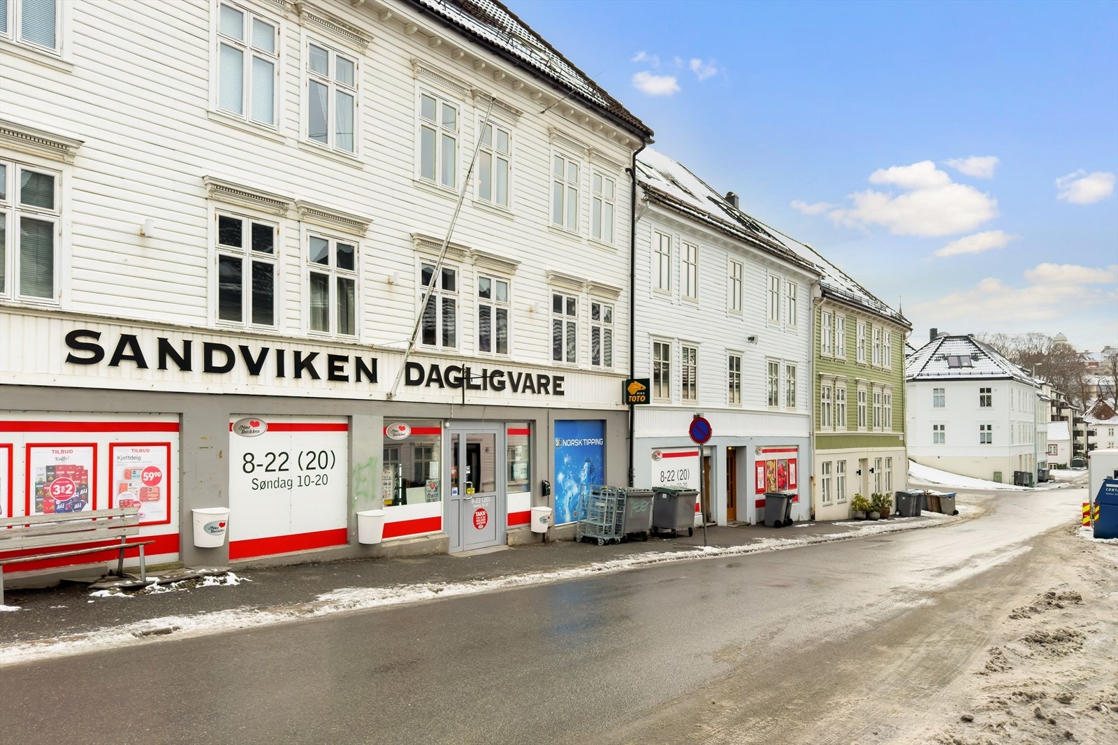Dagligvarebutikk med søndagsåpent i nabobygget Galleribilde