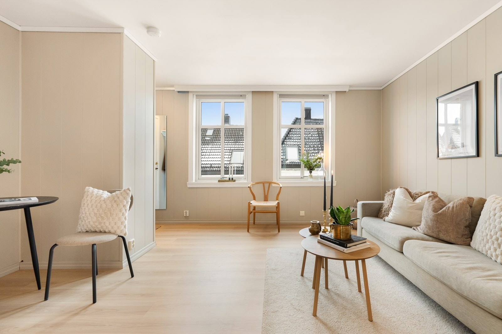 Vegger i stuen/kjøkken er nymalte Galleribilde