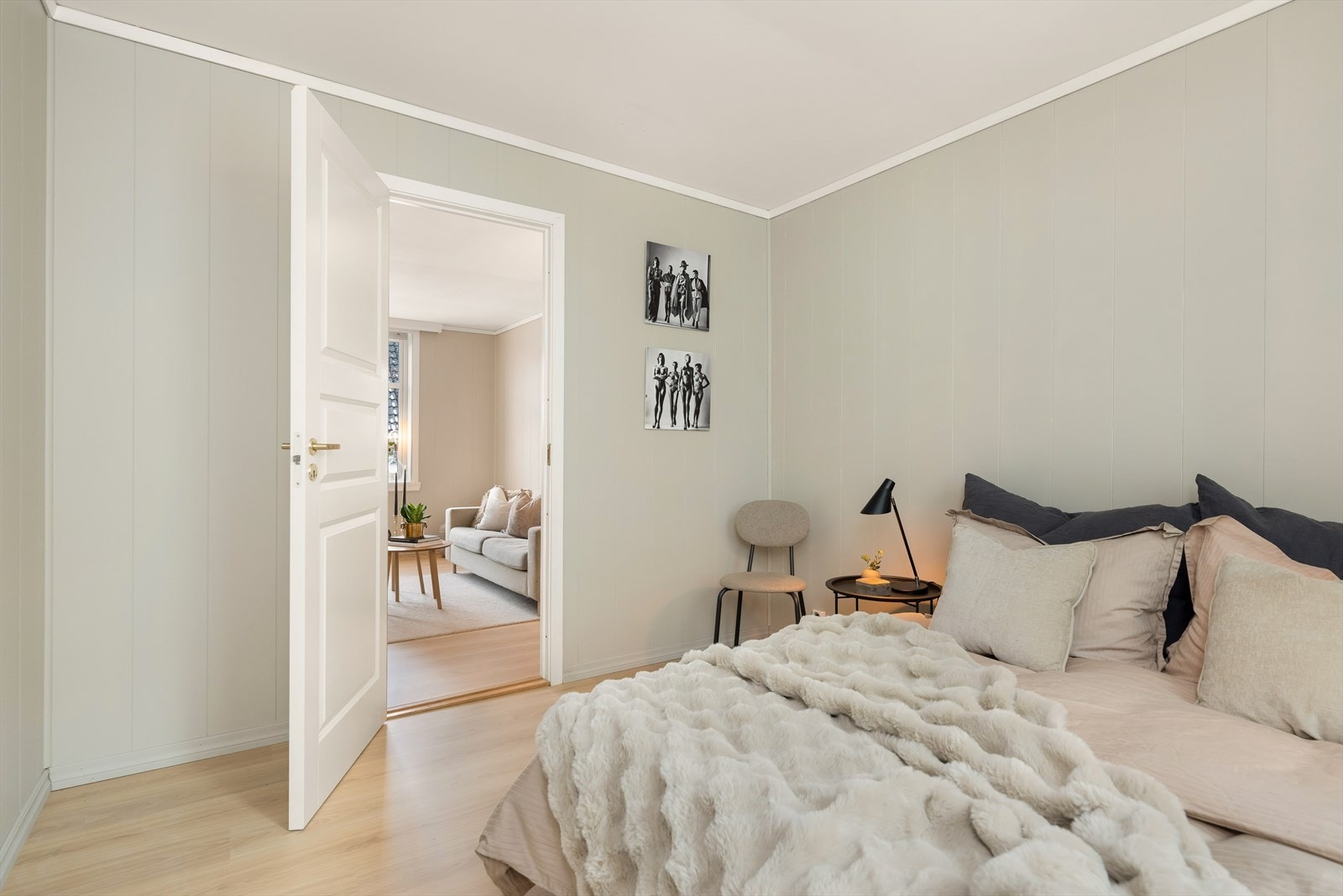 Vegger på soverom er nymalte Galleribilde