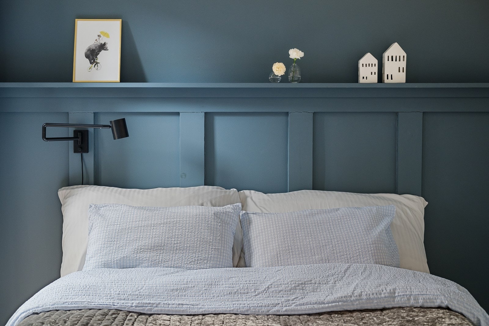 Det er god plass til dobbeltseng med tilhørende soveromsmøblement. Galleribilde