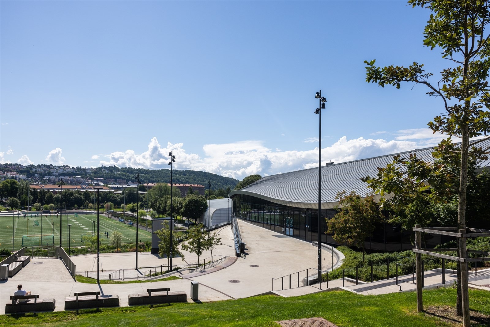 Trening og fritid er godt ivaretatt i området. I tillegg er det kort avstand til flere idrettsanlegg Galleribilde