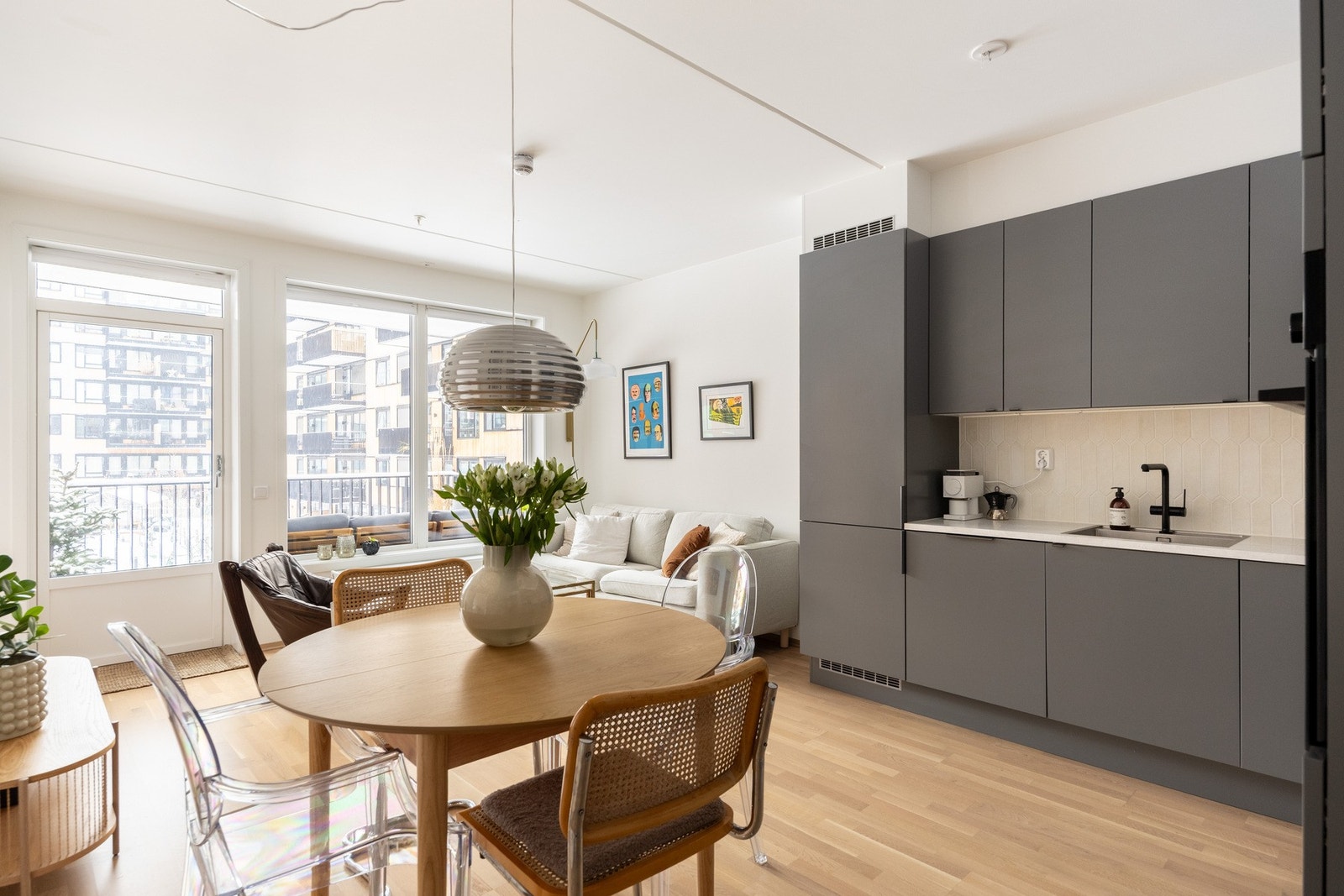 Perfekt leilighet for deg som ønsker å bo sentralt med gangavstand til alt man trenger samt kort gangavstand til offentlig transport. Galleribilde