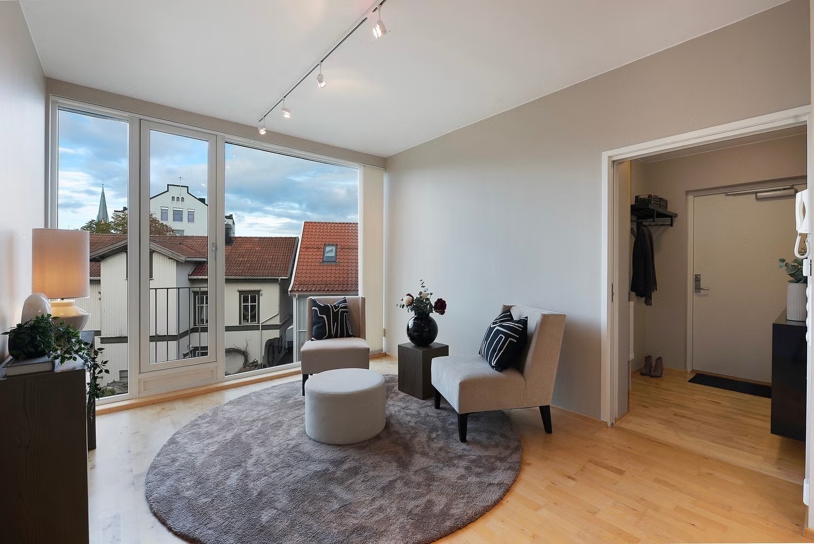 Stue med entré. Galleribilde