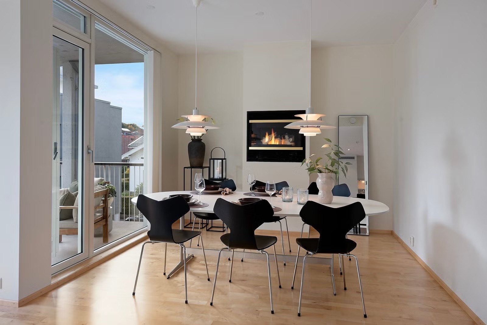 Spisestue med gasspeis. Galleribilde