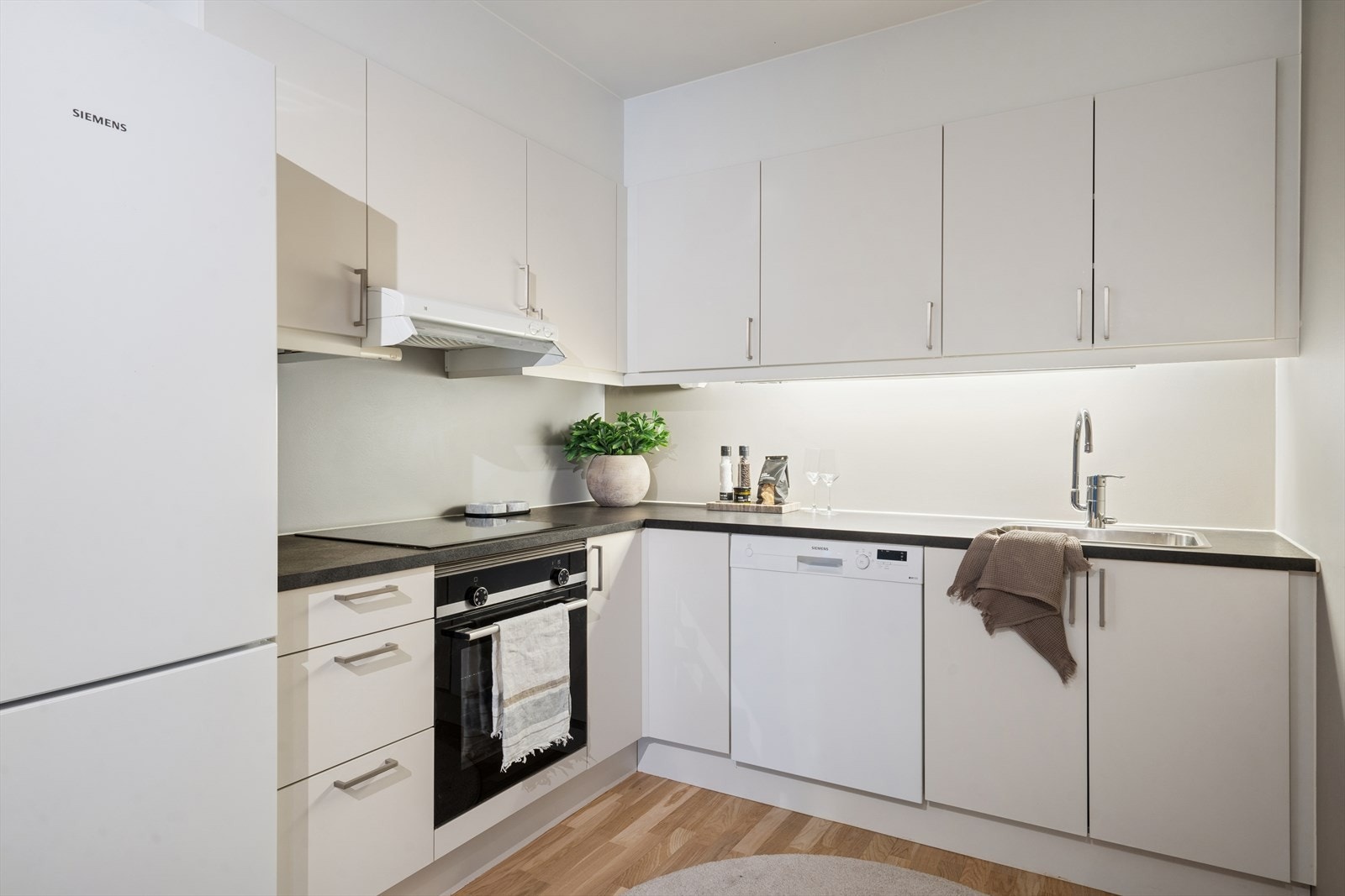 Hvitevarer på kjøkken følger med Galleribilde