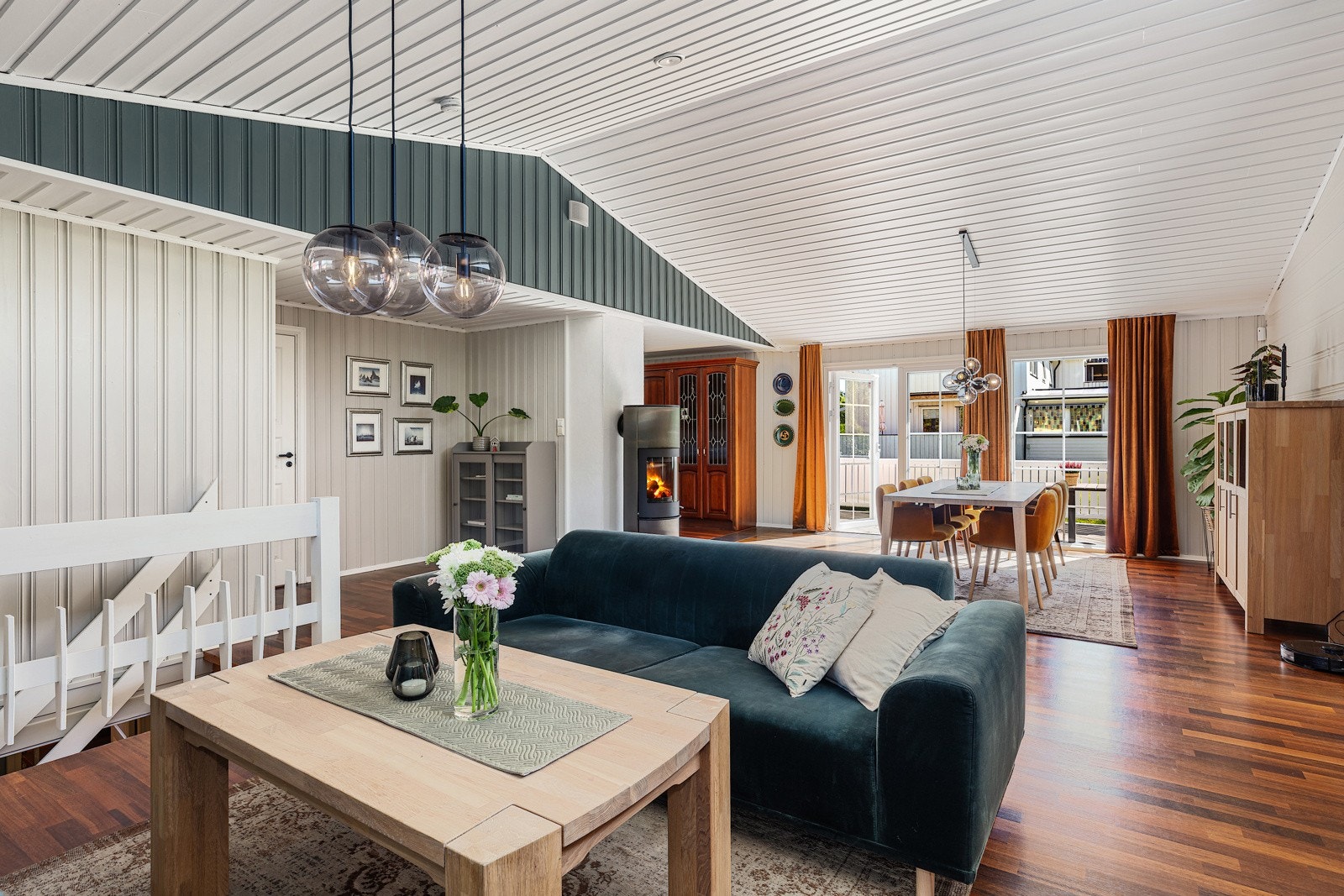 Stue med åpen himling Galleribilde