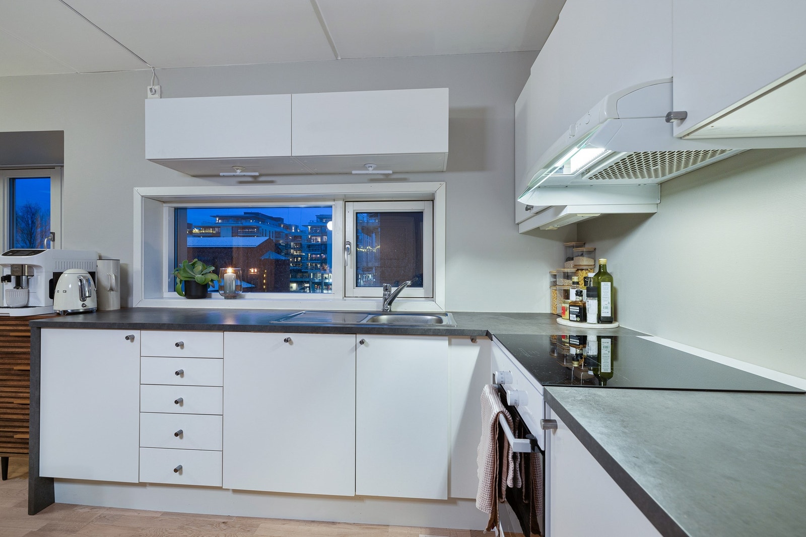 Et mekanisk avtrekksanlegg i boenheten sikrer et godt inneklima. Galleribilde