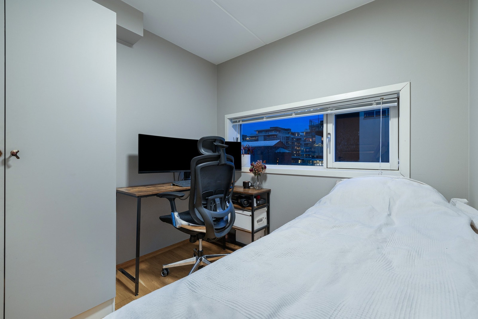 Det andre soverommet er fleksibelt og kan innredes som kontor, gjesterom eller barnerom. Galleribilde