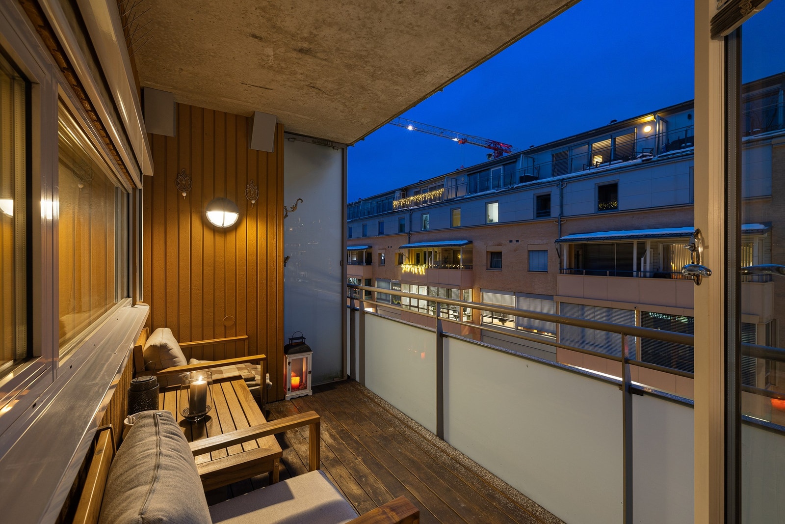 Den overbygde balkongen på ca. 6 m² gir et fint, privat uterom. Galleribilde