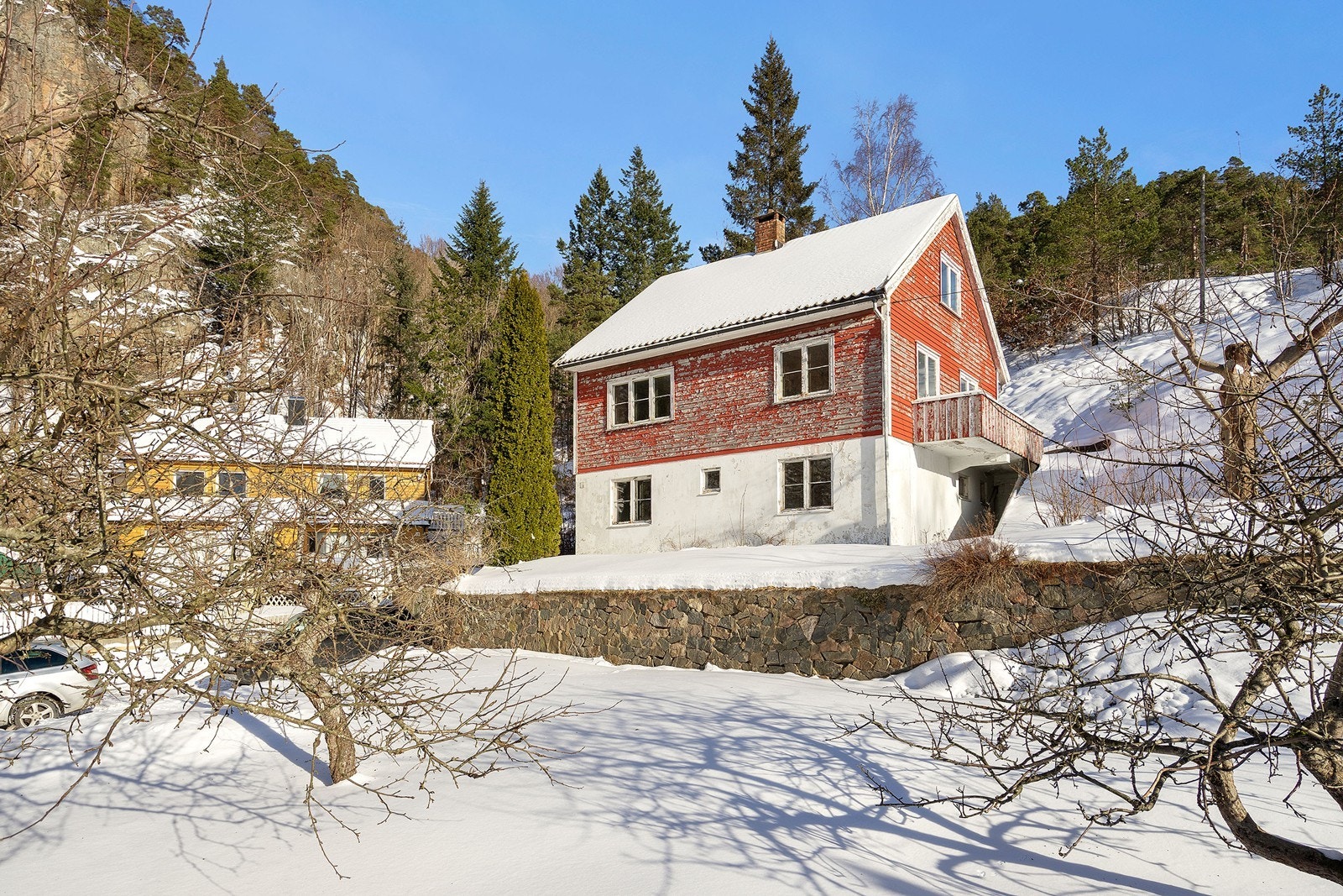 Boligen ligger solrik til innerst i blindvei Galleribilde