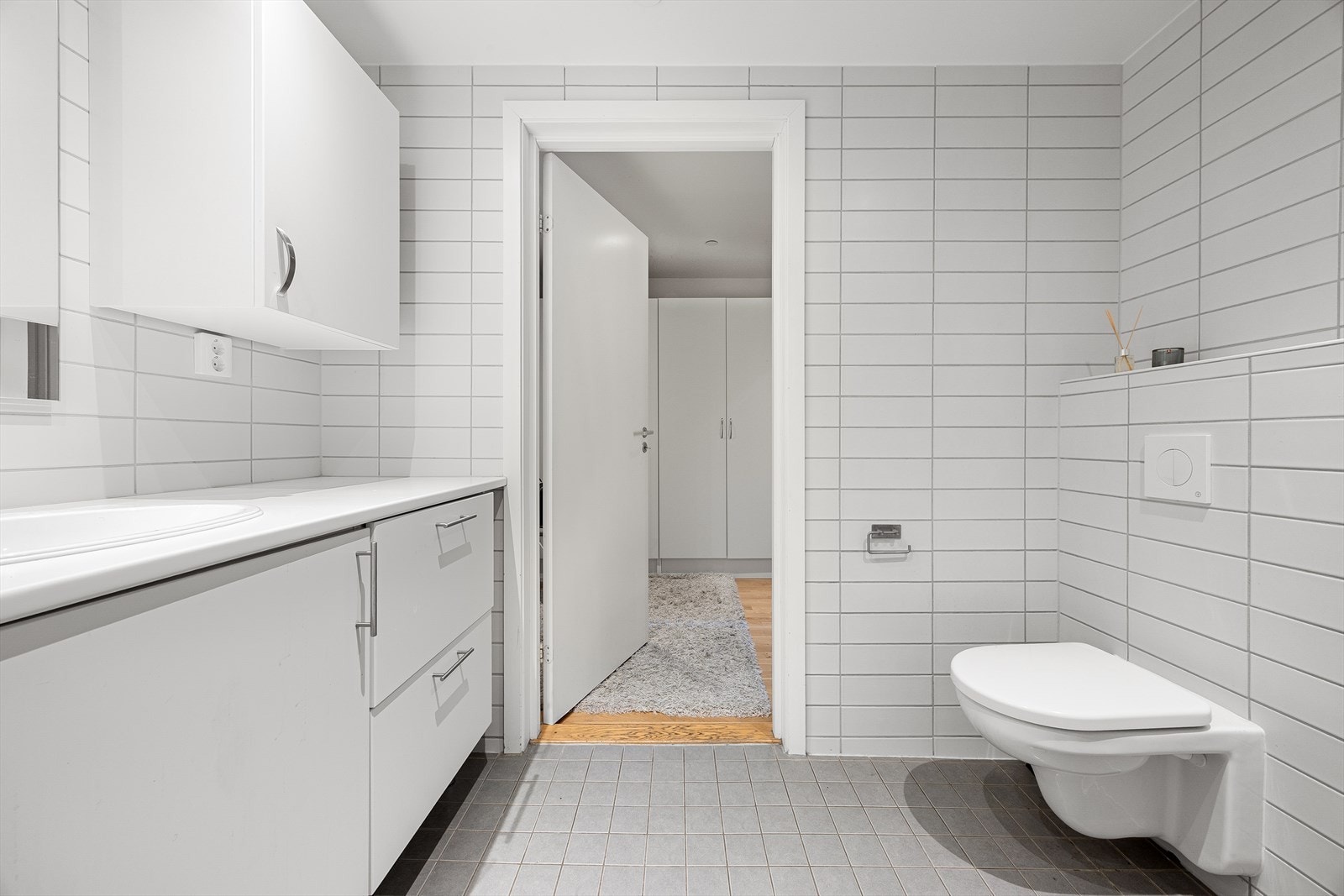 Romslig bad. Galleribilde