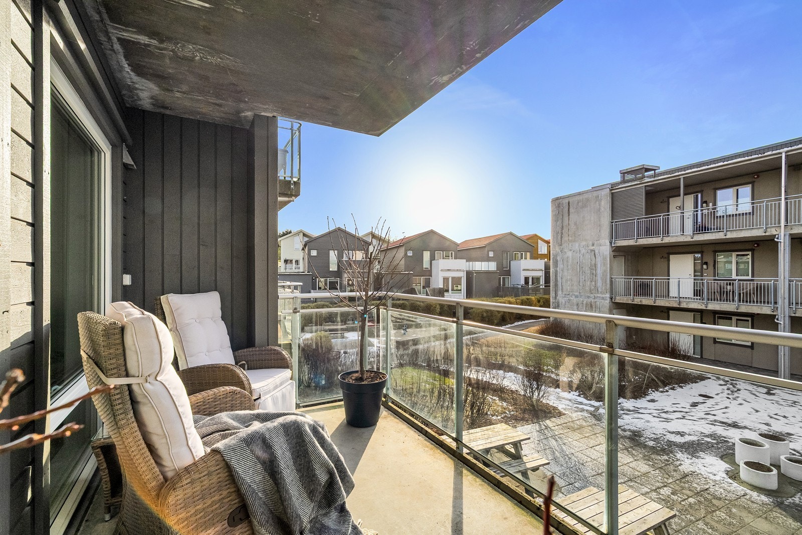 Balkong med fine solforhold Galleribilde