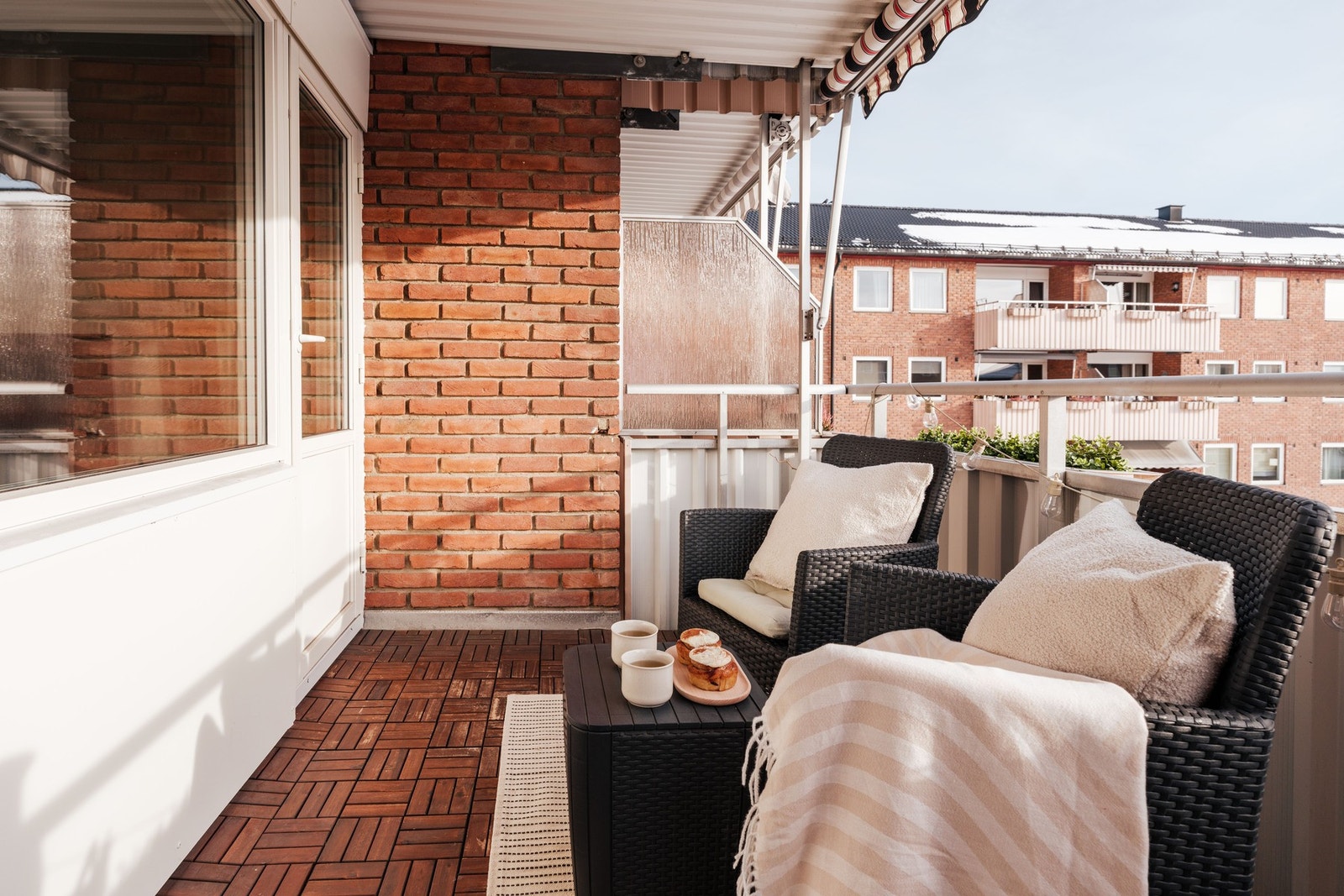 God plass til sittegruppe og grill. Galleribilde