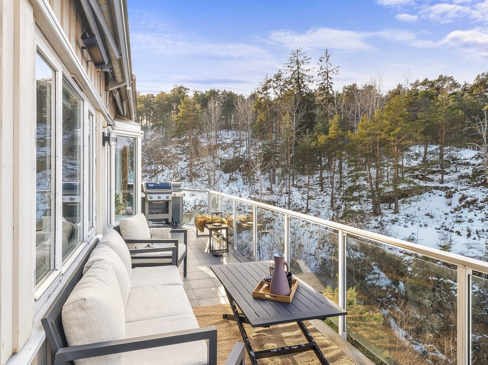 Deilig utsyn også mot fine grønt & tur områder. Galleribilde