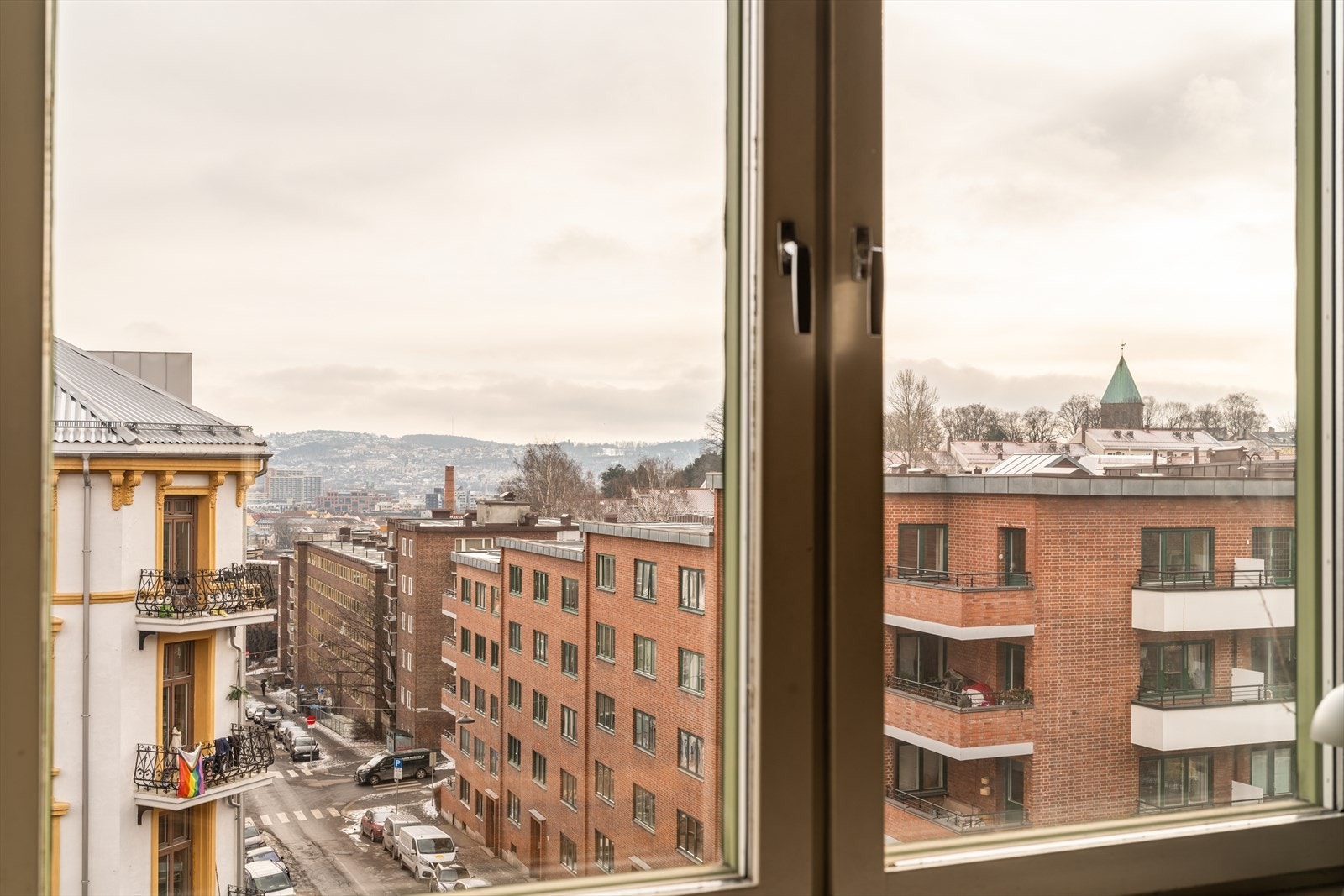 Fra både stue og spisestue har flott utsikt. Galleribilde