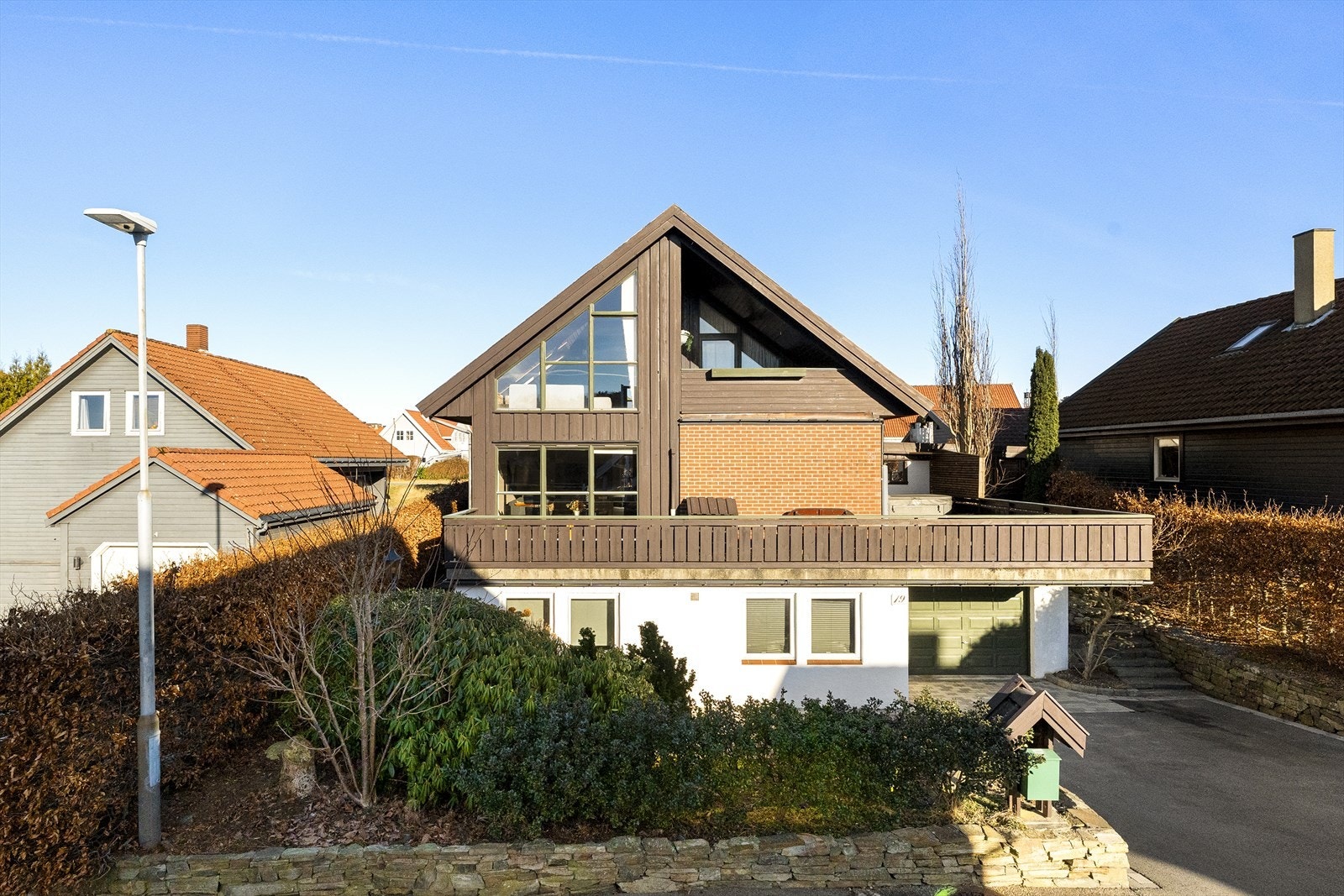 EiendomsMegler 1 v/ Fredrik Simonsen presenterer Kornblomstveien 19 Galleribilde