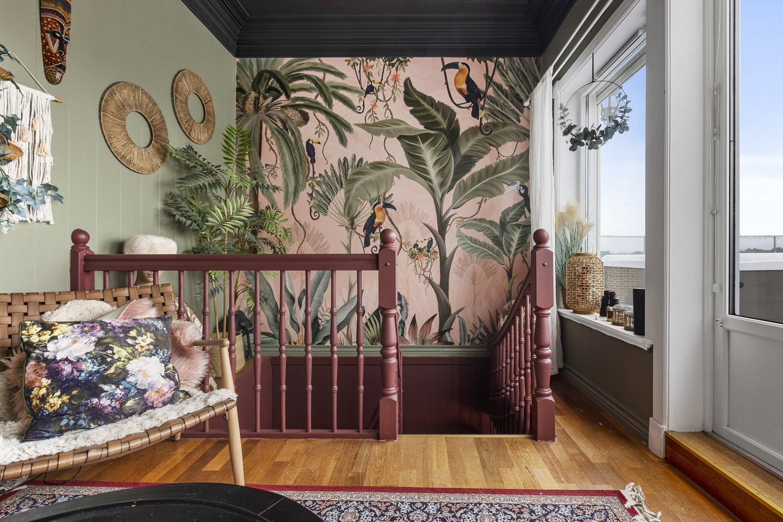 Her i toppetasjen kan man virkelig ligge og høre på storhavet eller ta steget ut på takterrassen om morgenen og nyte sol og den fantastiske utsikten. Galleribilde